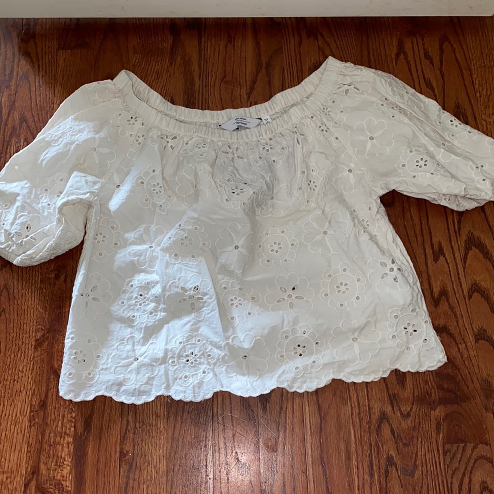 Eyelet short sleeve top